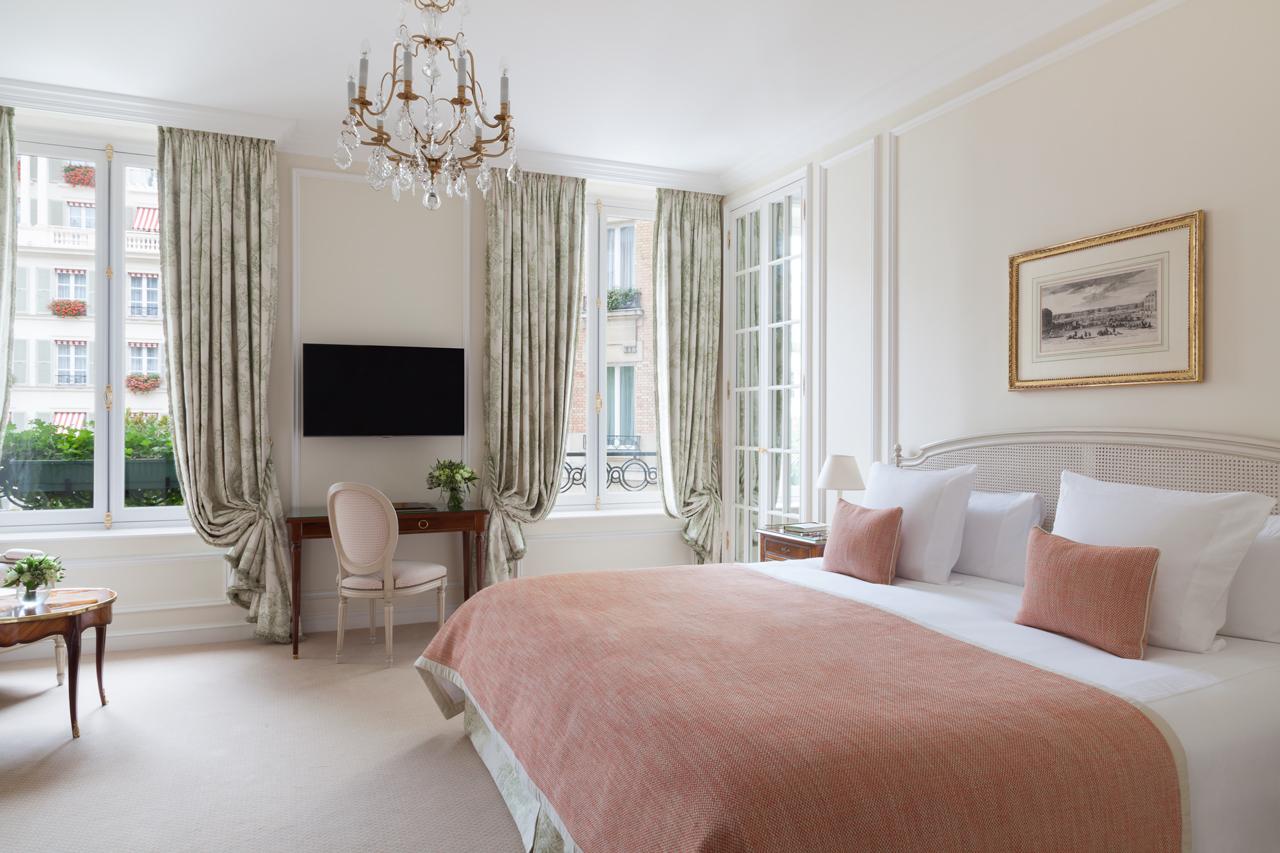 Junior Suite with Garden View