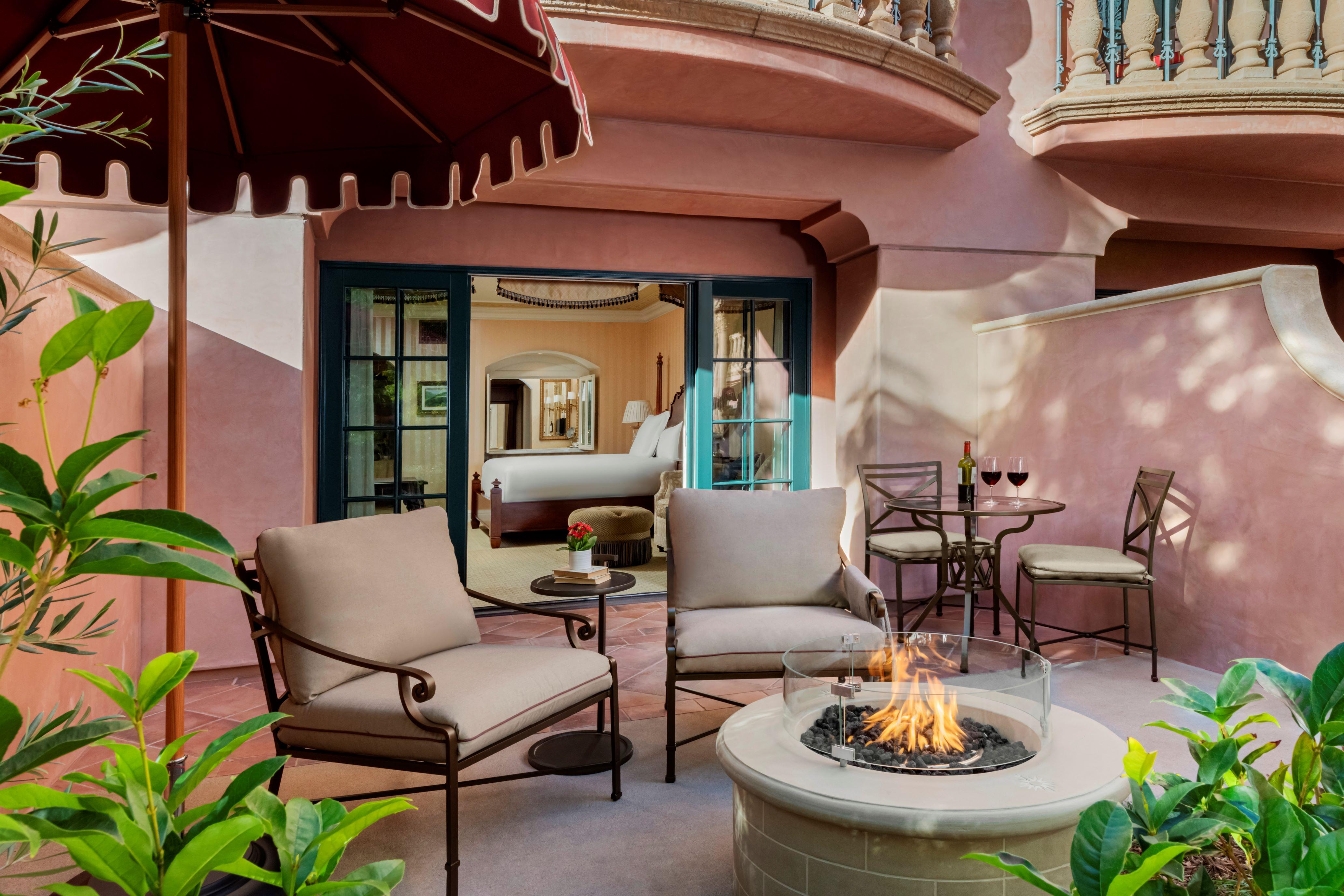 Deluxe Fireside Room