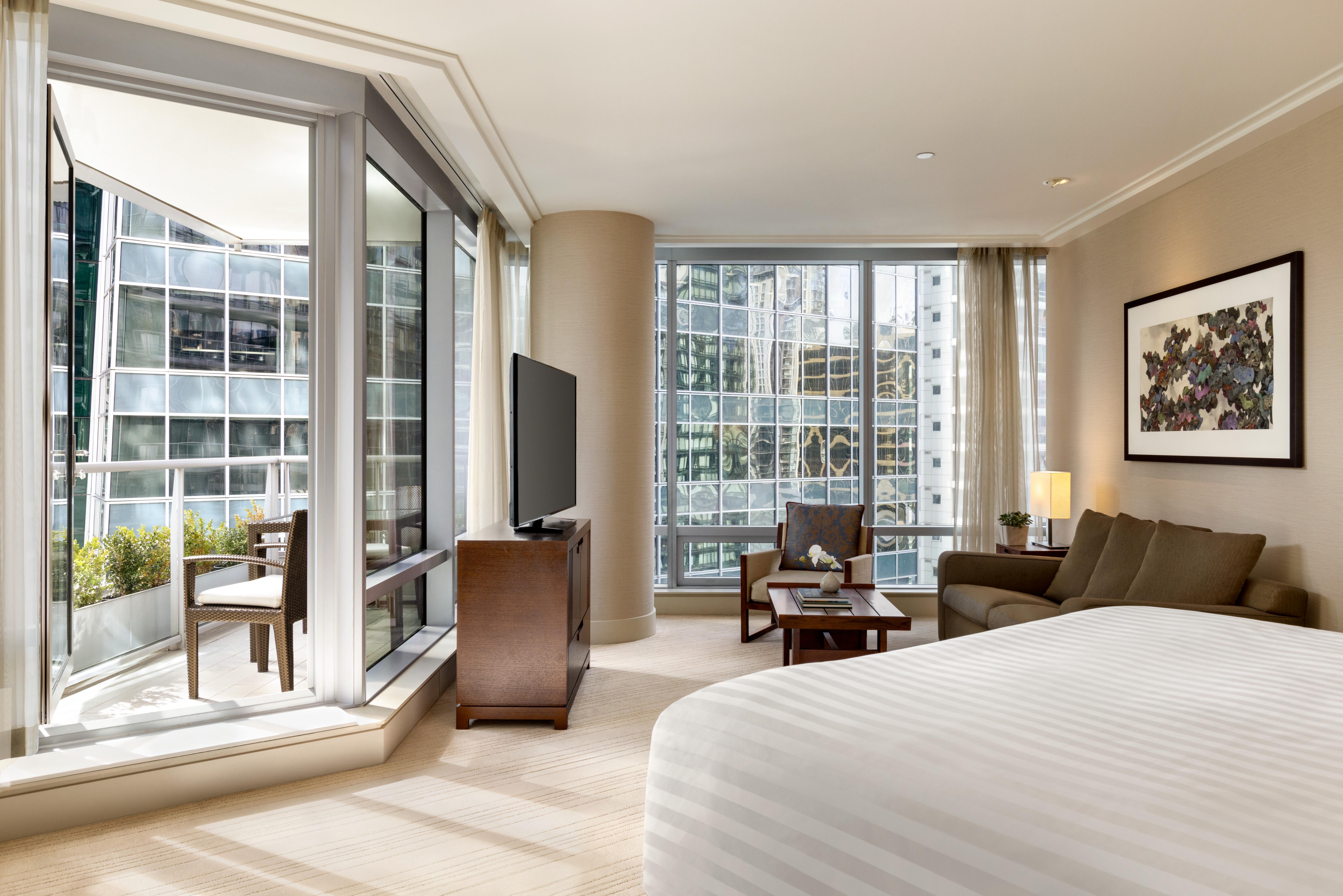 1 King Bed Deluxe with Balcony