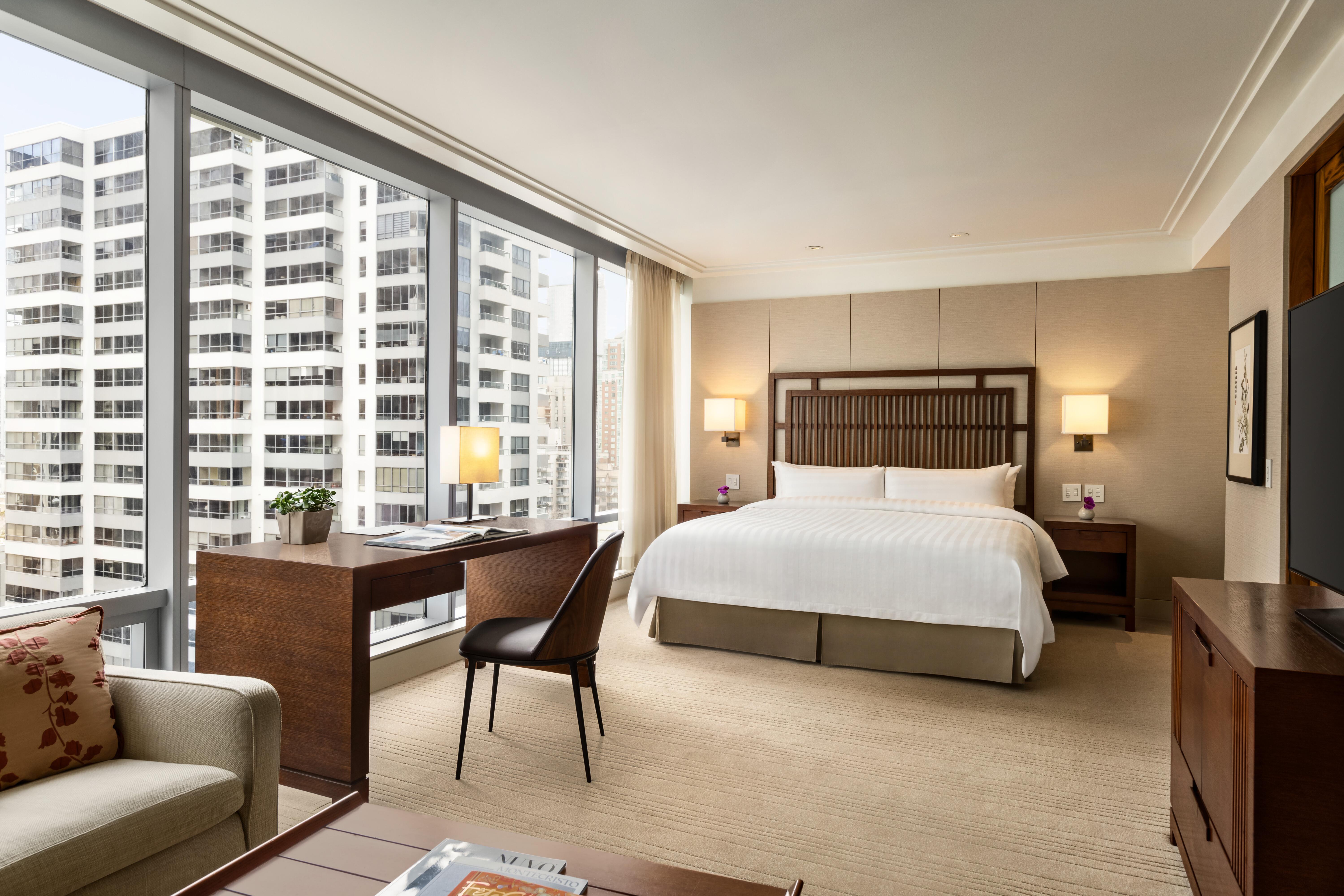 1 King Bed Deluxe