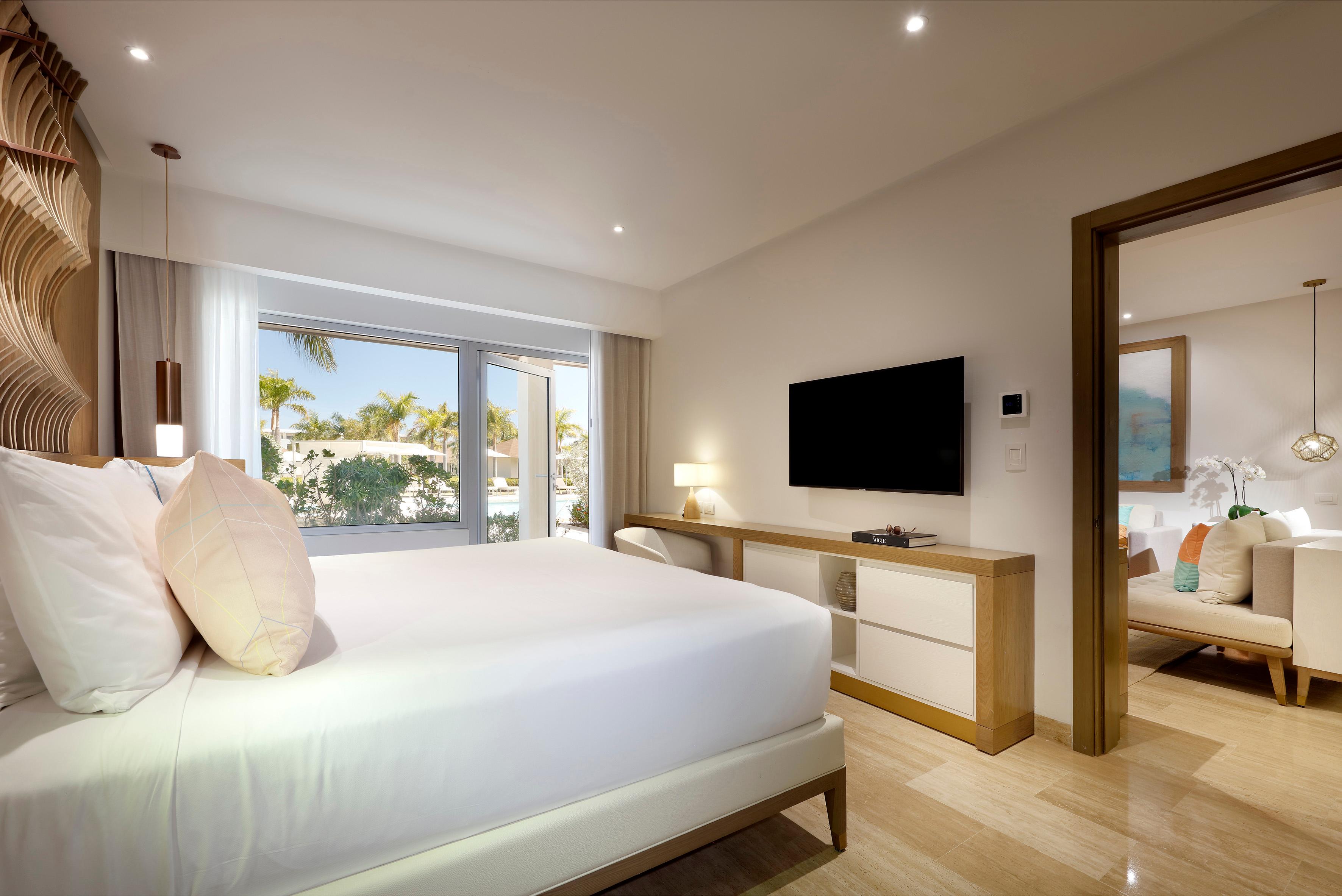 Master Suite Swim-Up
