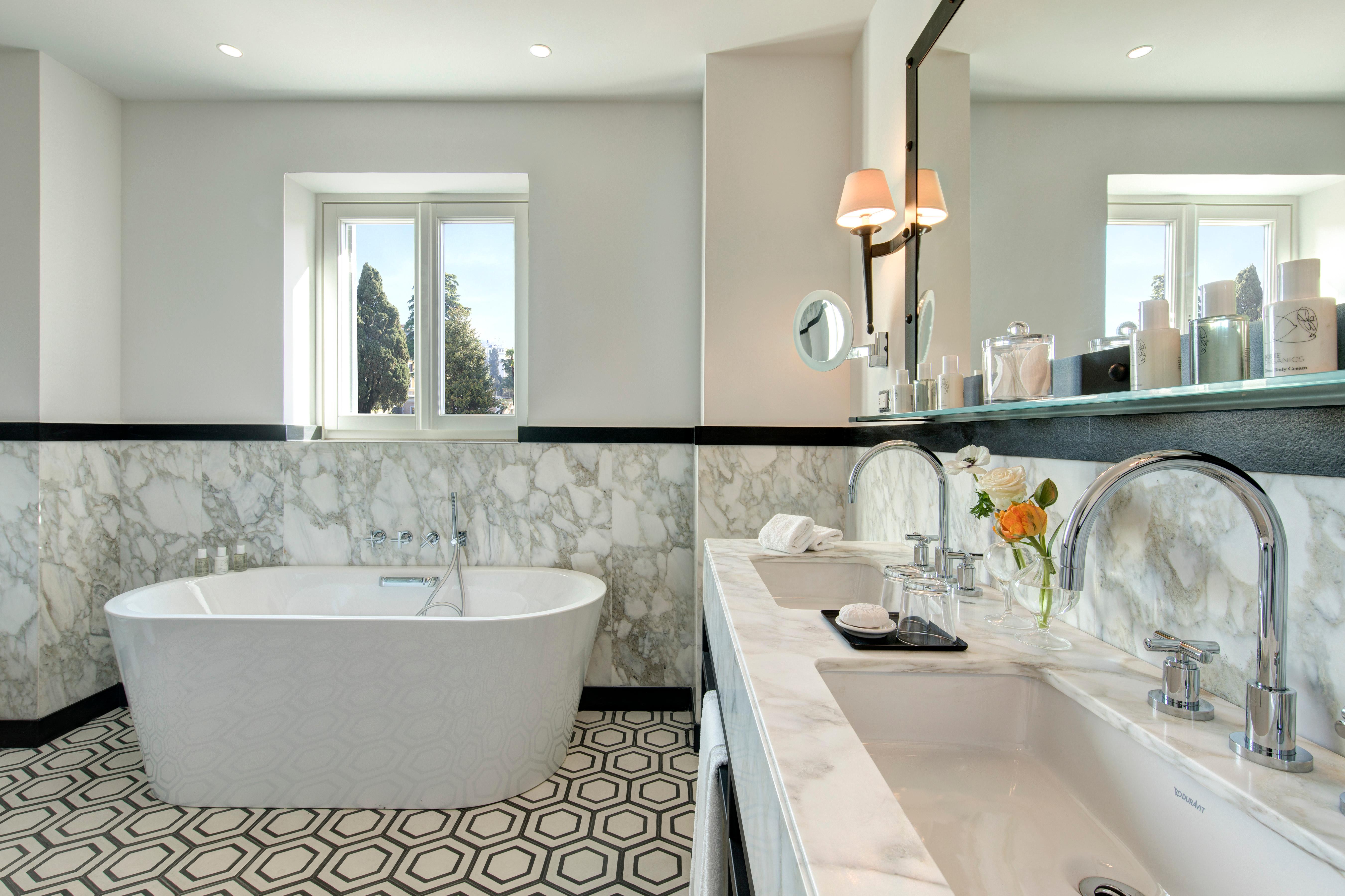 Junior Deluxe Suite