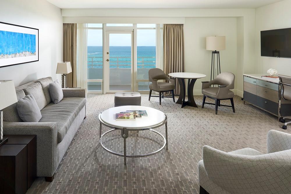 Oceanfront One Bedroom Suite with Balcony