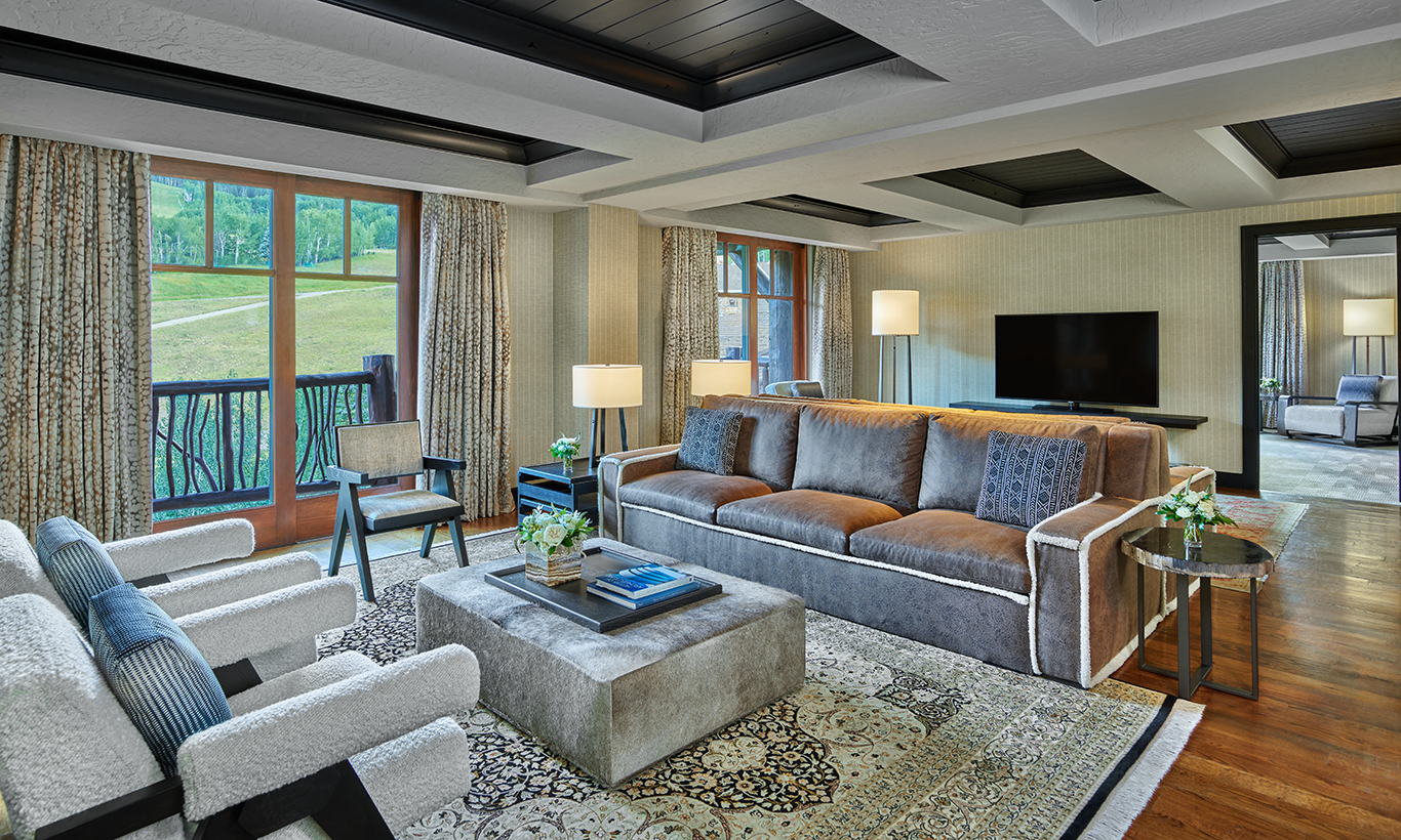 The Ritz-Carlton Suite
