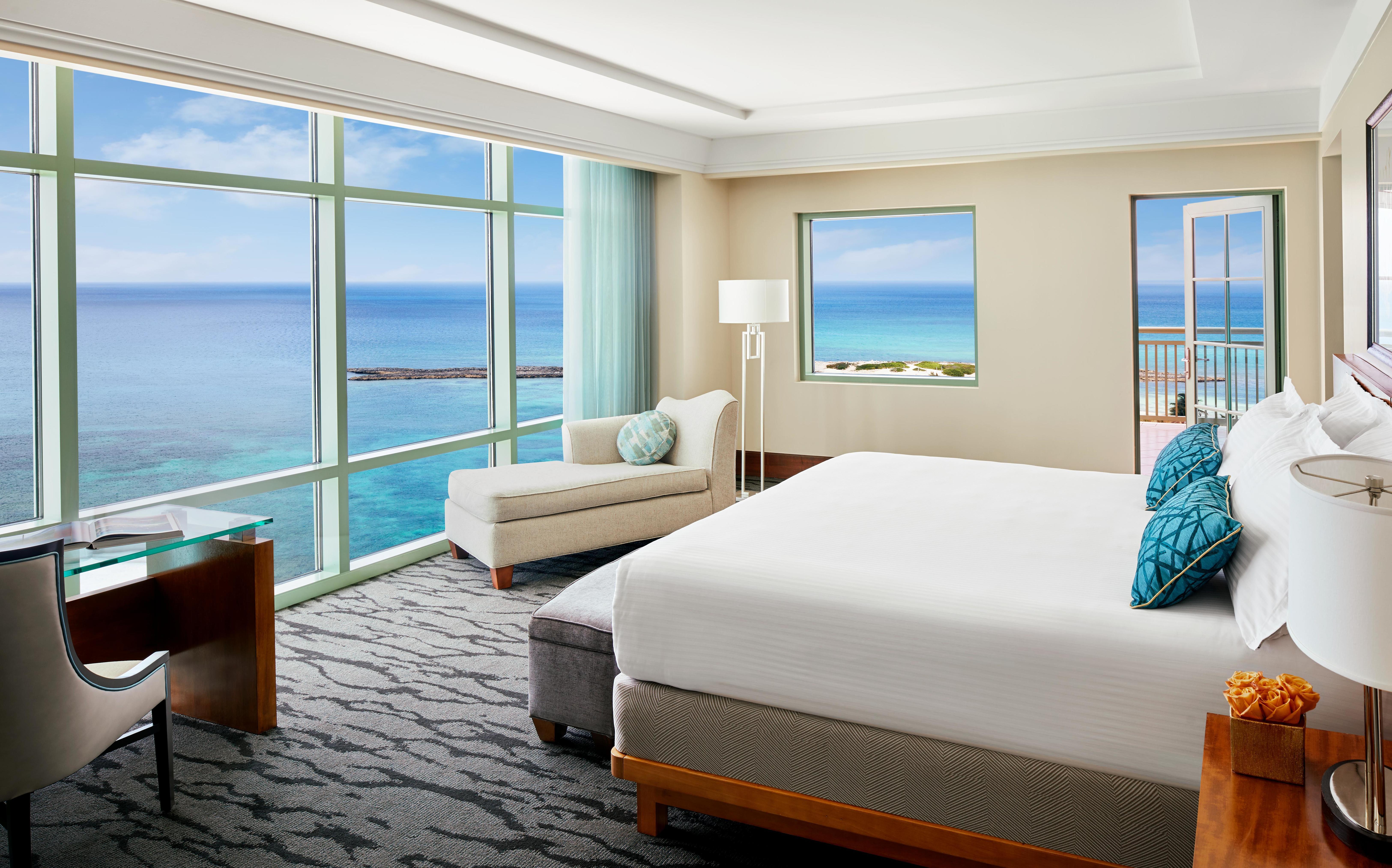 1 Bedroom Topaz Suite