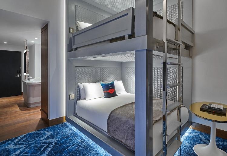 Guest Room, 2 Queen Bunk, No View