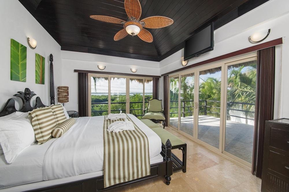 Luxury Lagoon Villa