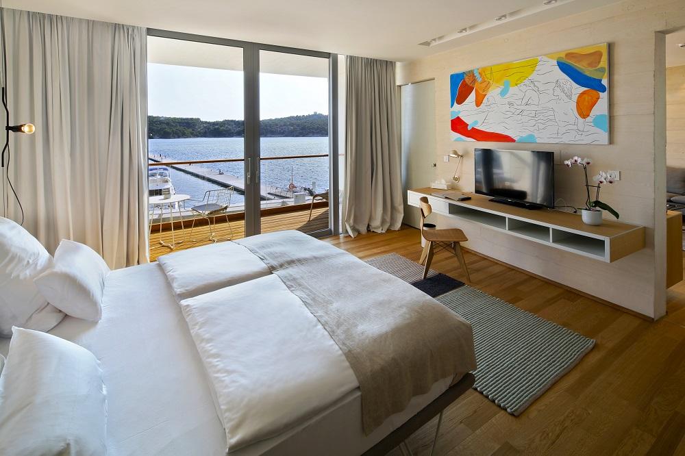 Deluxe Marina View Suite