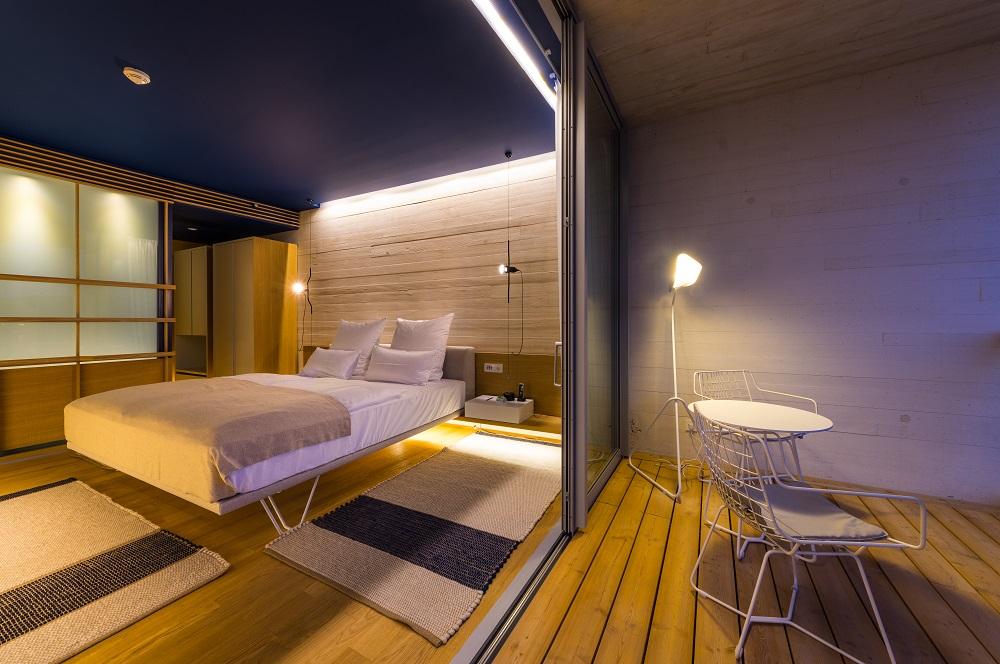 Deluxe Sea View Suite