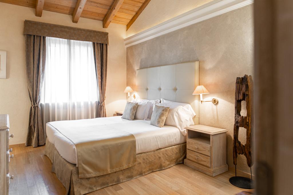 Standard Room No Lake View