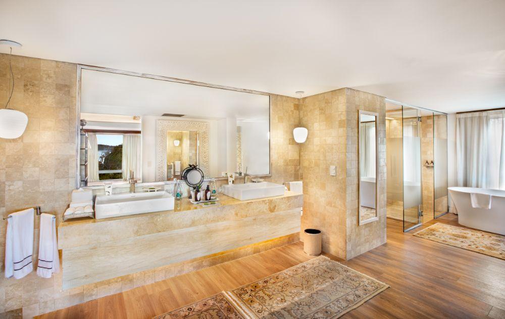Presidential Suite Falls View