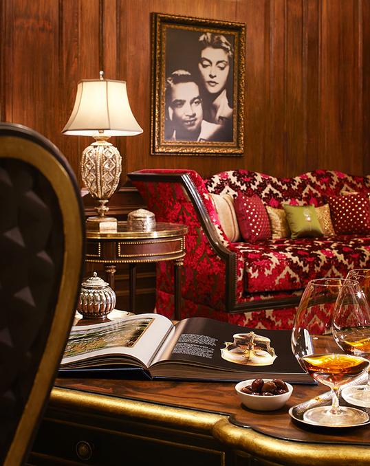 Grand Royal Suites