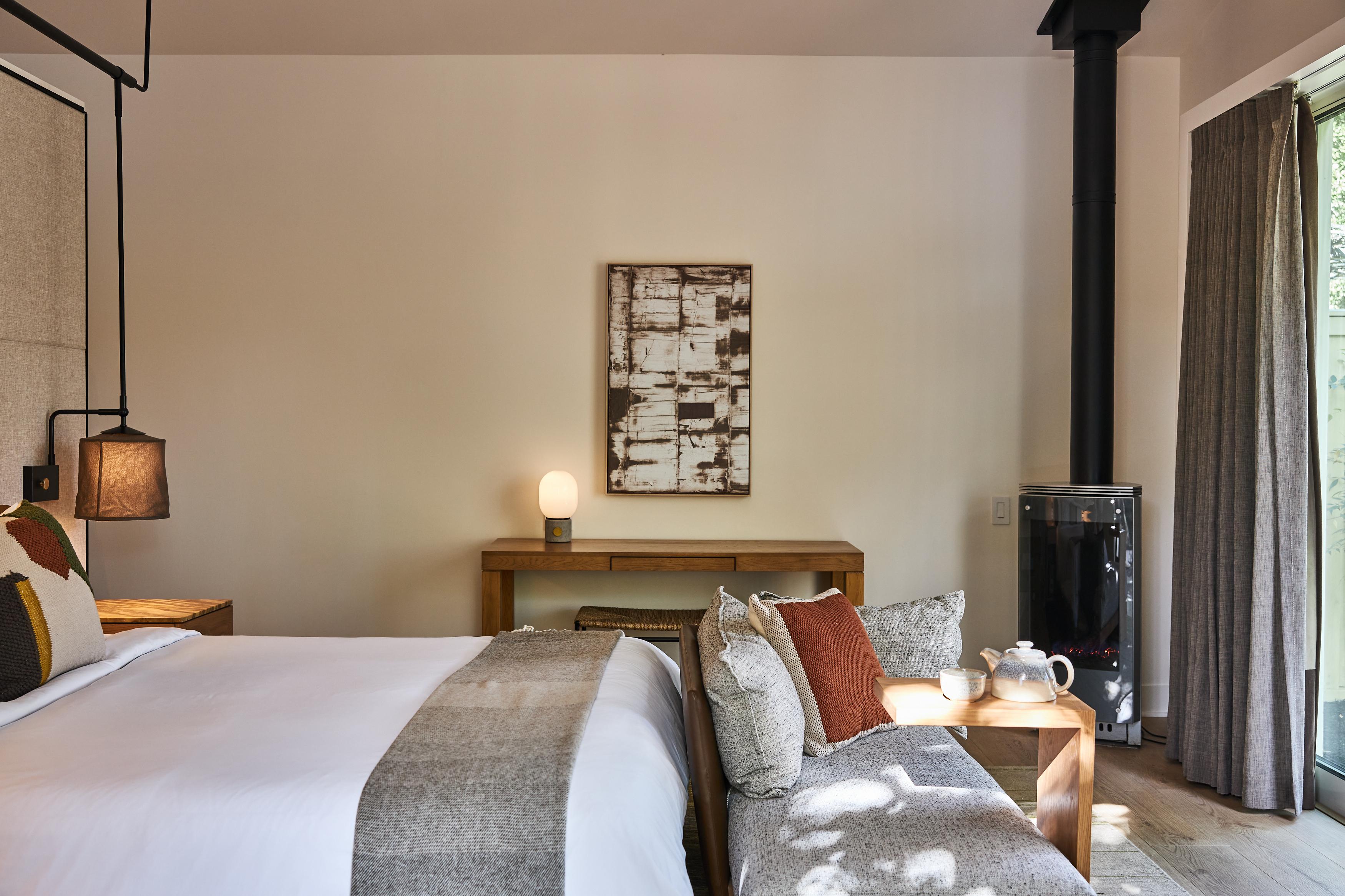 Calistoga King Studio with Fireplace & Bathtub