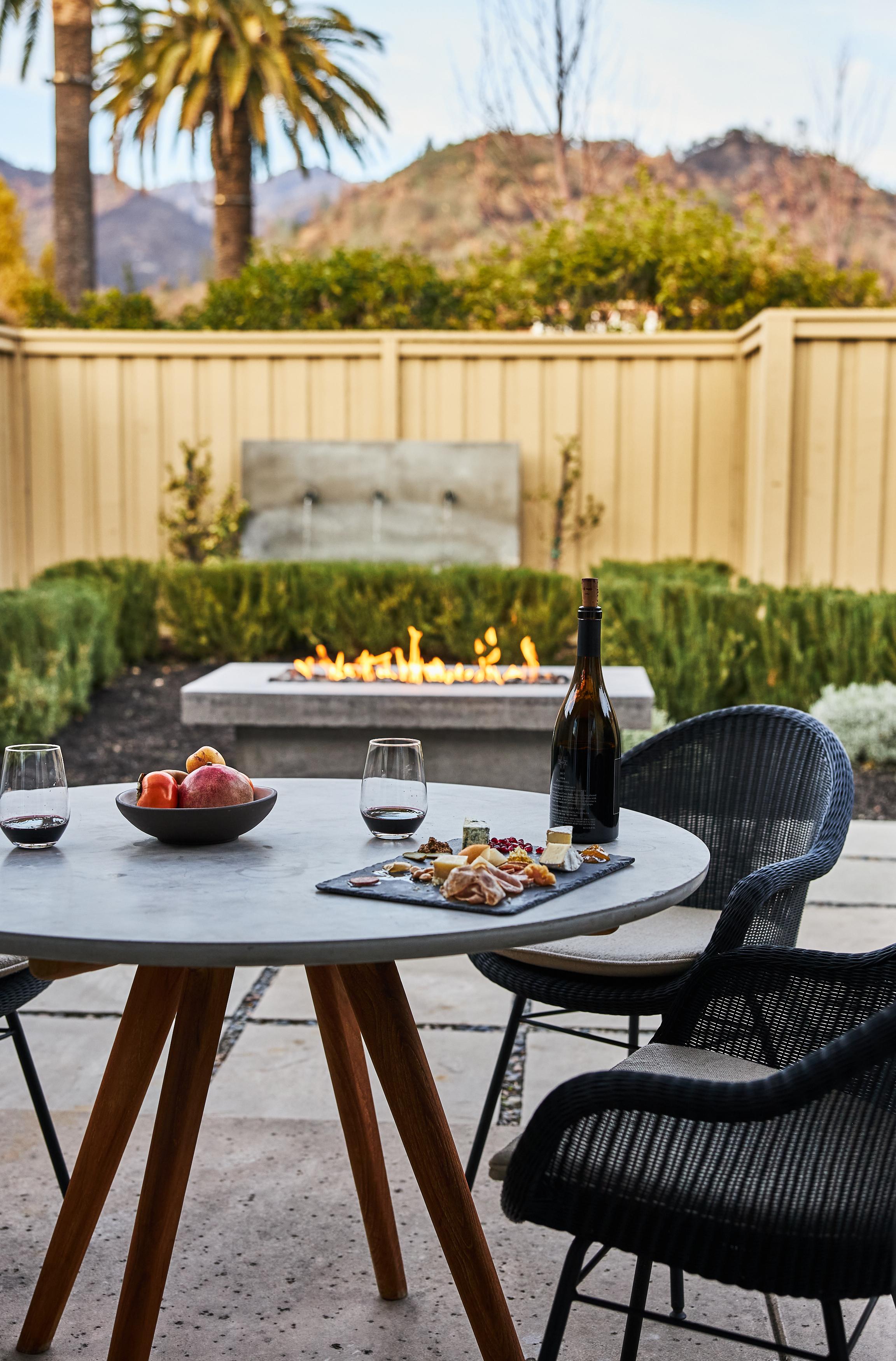 Fireside Garden Terrace King