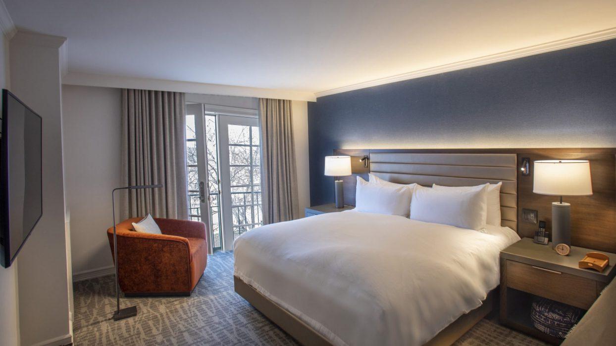 Dreamcatcher rooms - 1 King or 2 Queen Beds