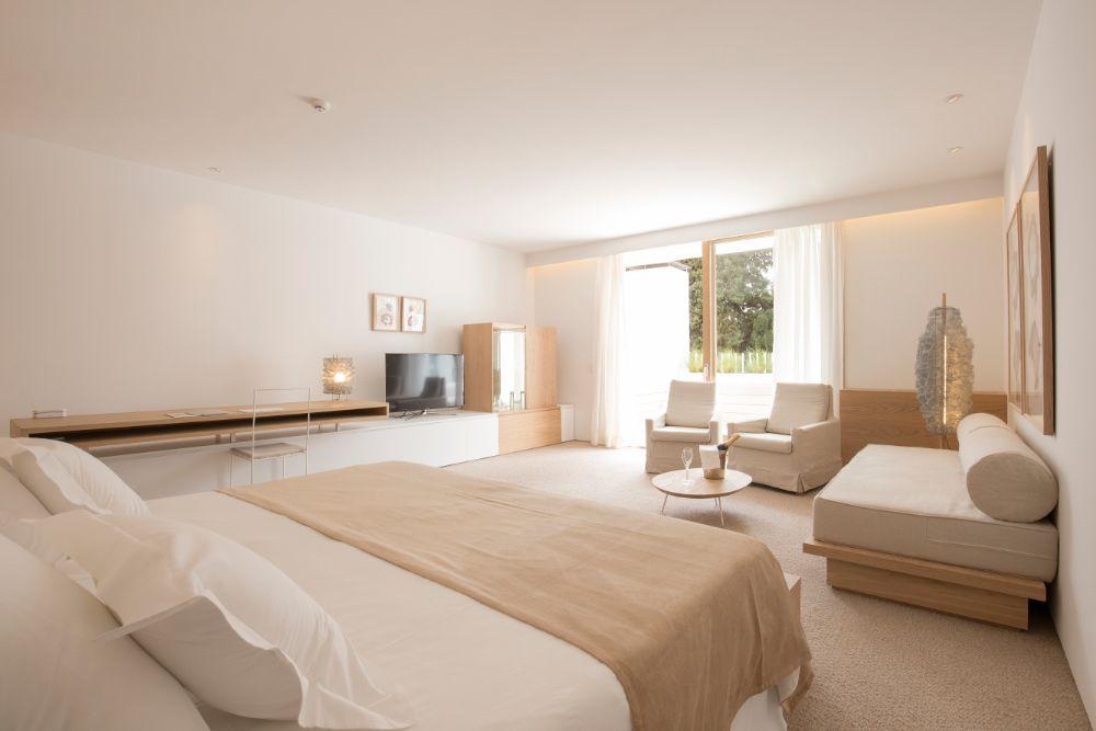 Luxury Suite