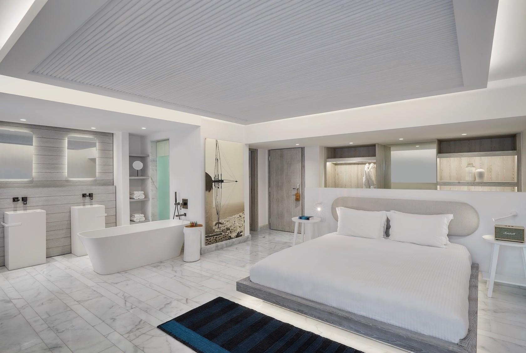 Junior Suite Outdoor Hot Tub