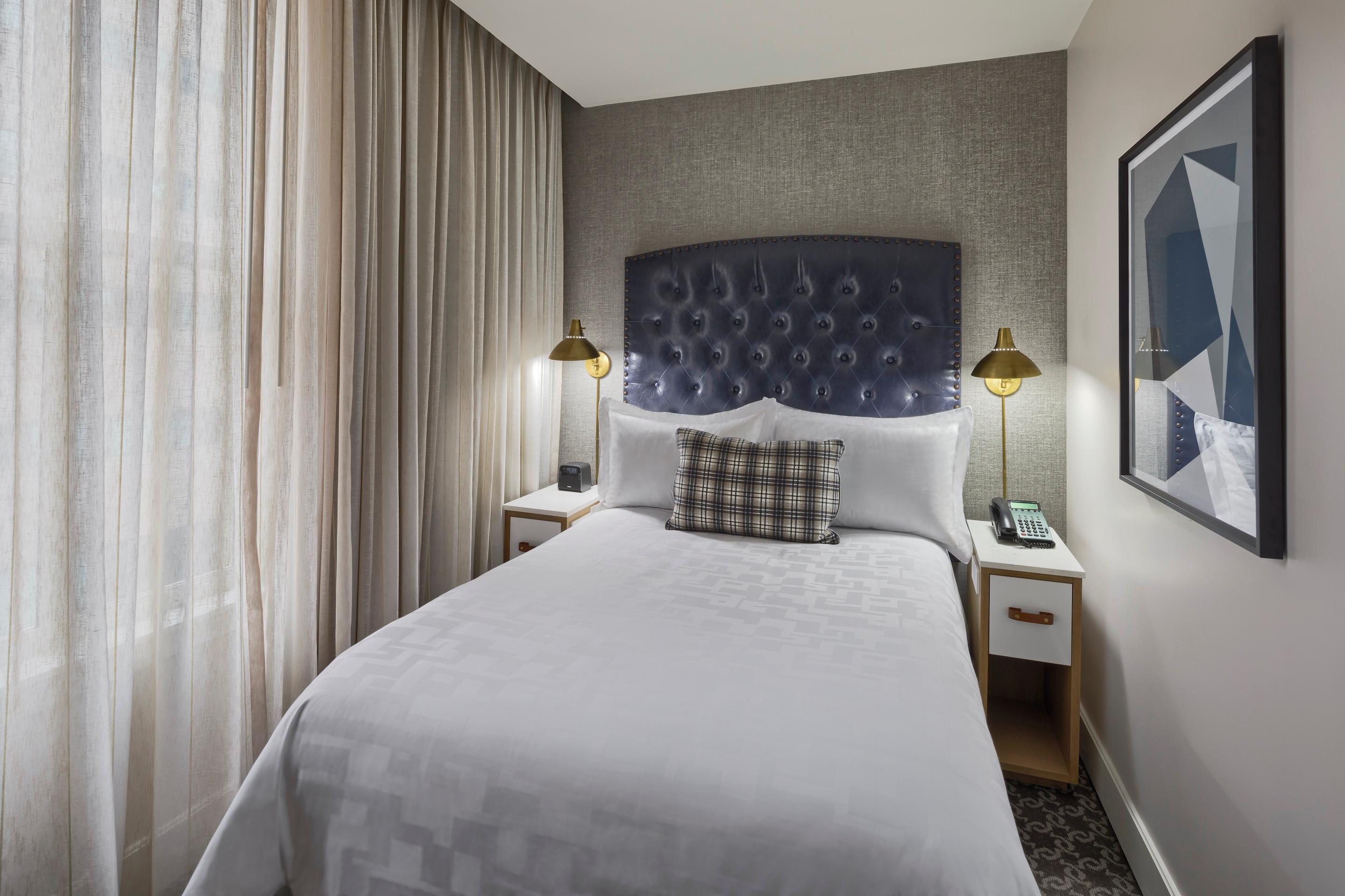 Petite Manhattan Cozy Room (One Double Bed)