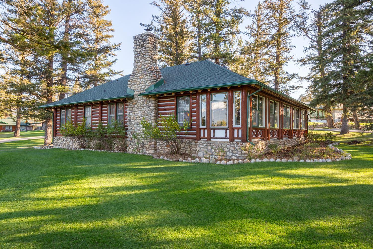 Viewpoint Cabin