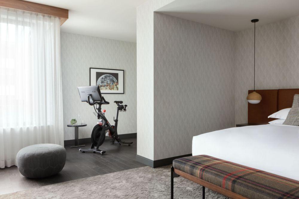 Premium King with Peloton