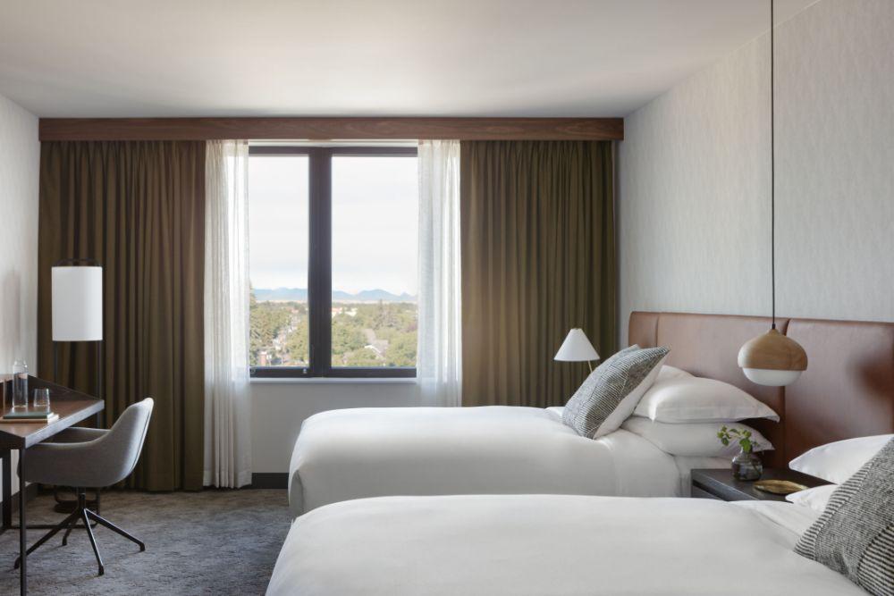 Essential 2 Queen Beds