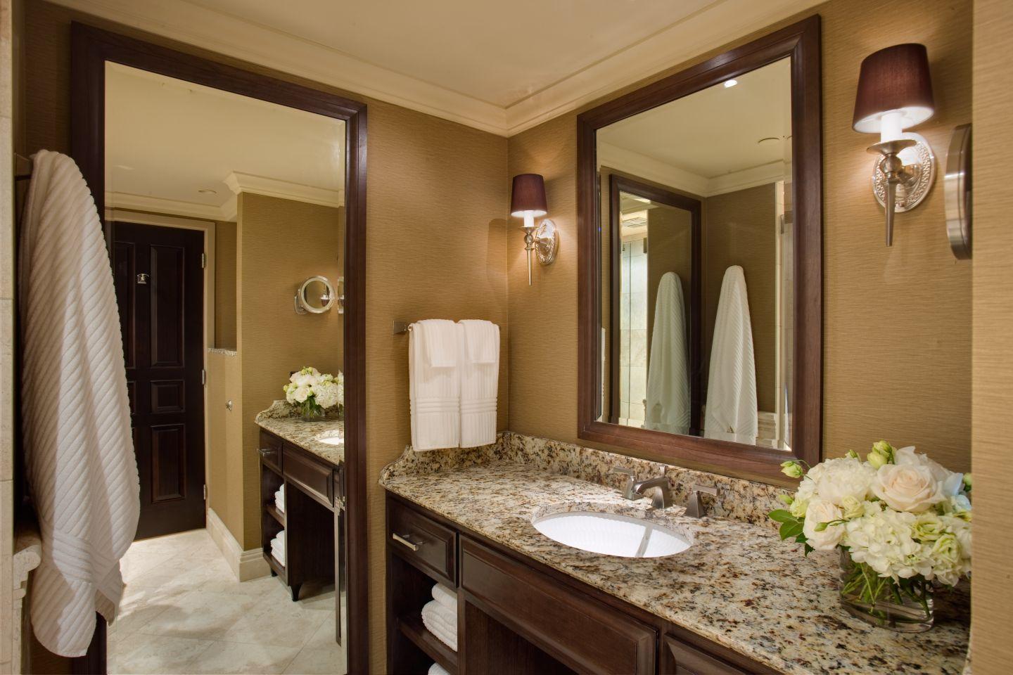 The American Club | Deluxe Room
