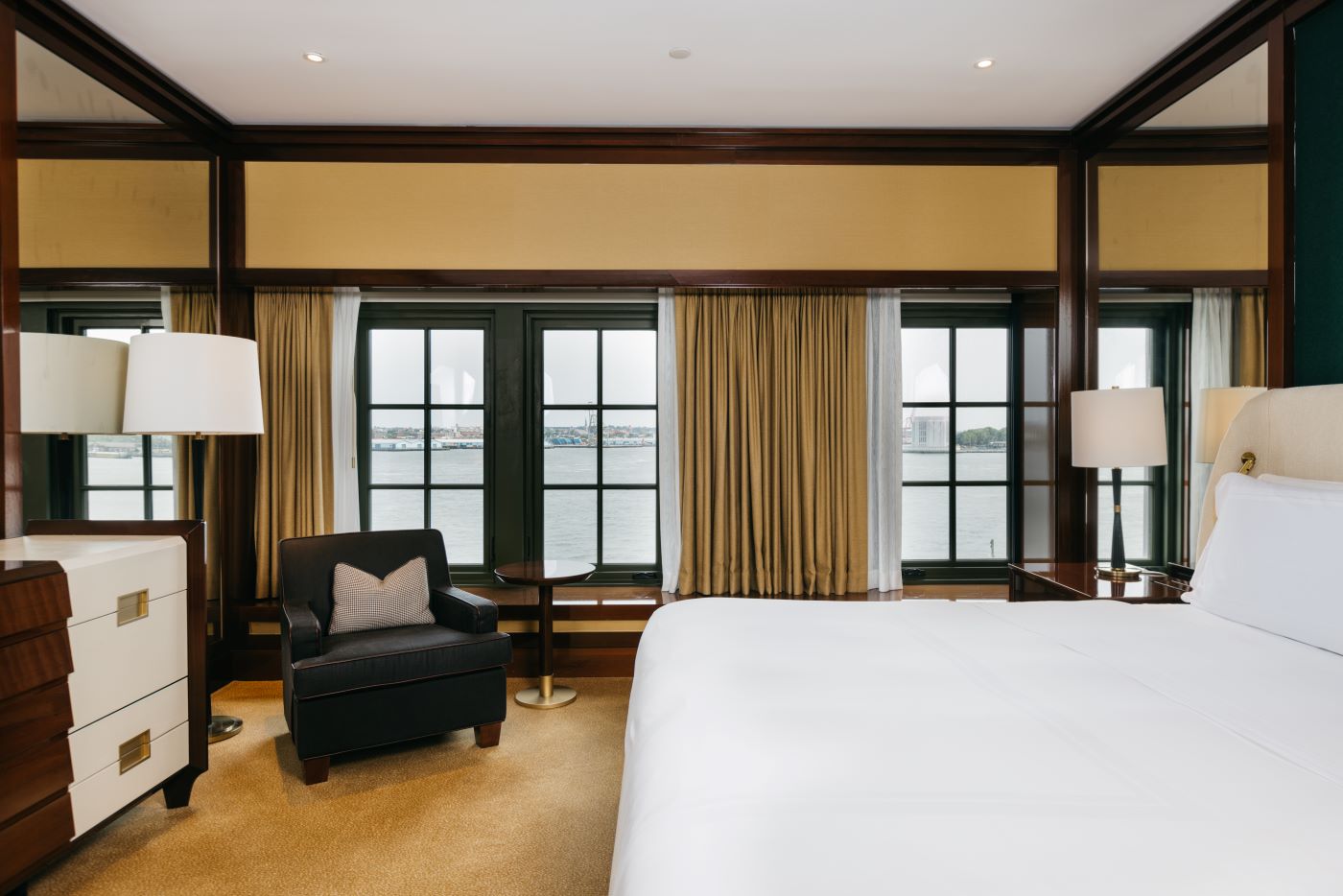 Premier River View King