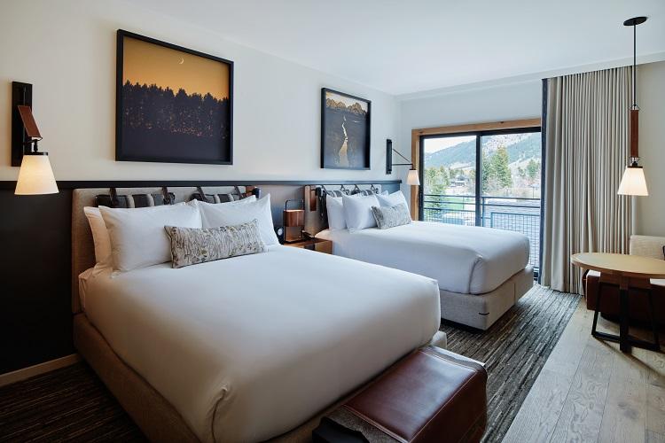 Premier Two Queen Guestroom