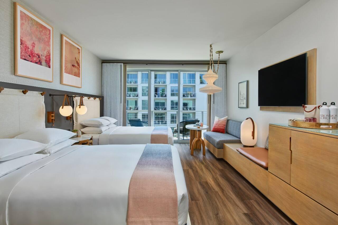 2 Queen Beds