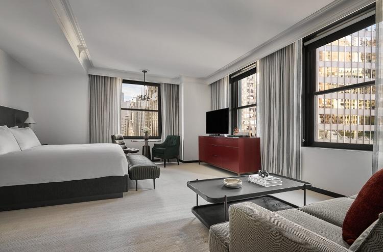 Corner Studio Suite