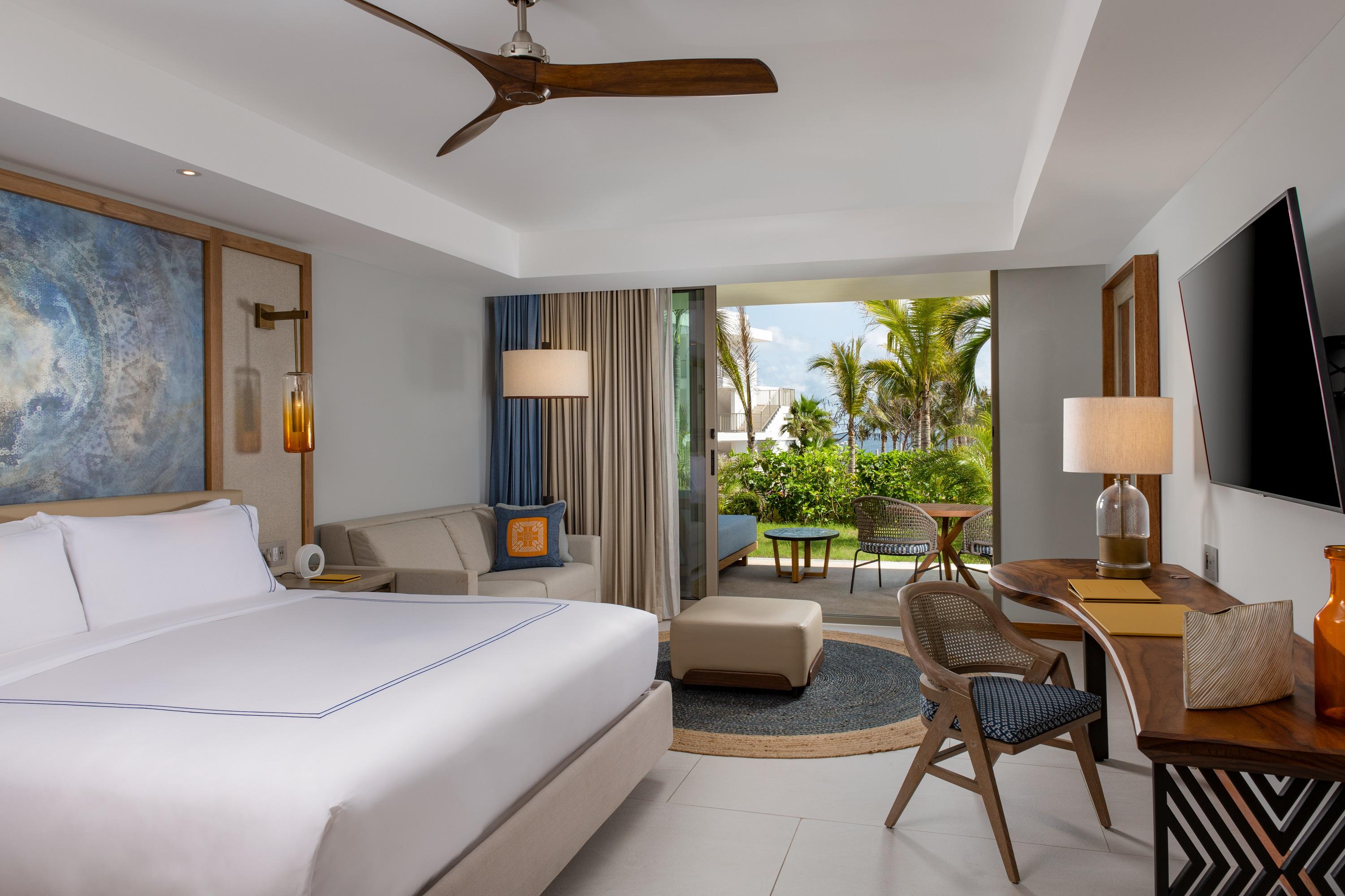 Beachfront / Ocean View / Partial Ocean View Room King Bed