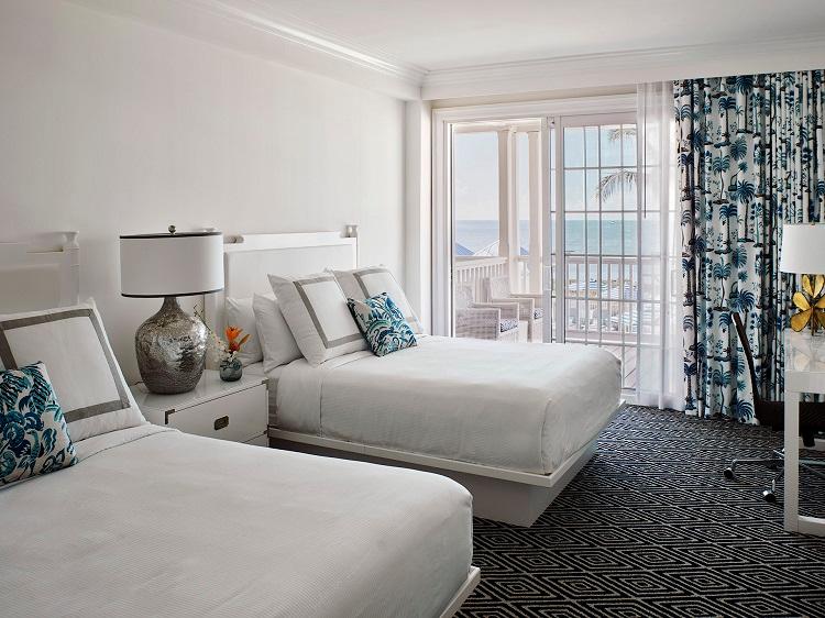 Grand Oceanfront 2-Bedroom 2 Bathroom Balcony, 2 Queen/1 King