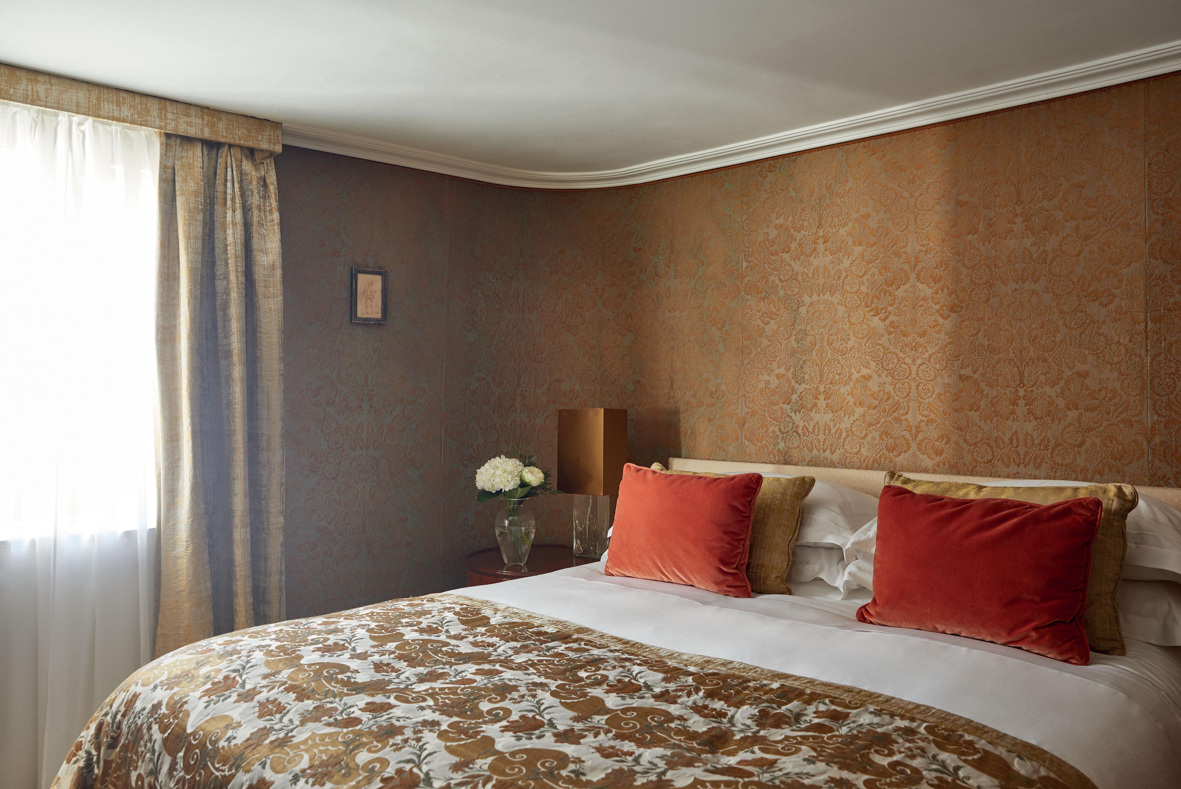 Superior Room (Palazzo Vendramin)