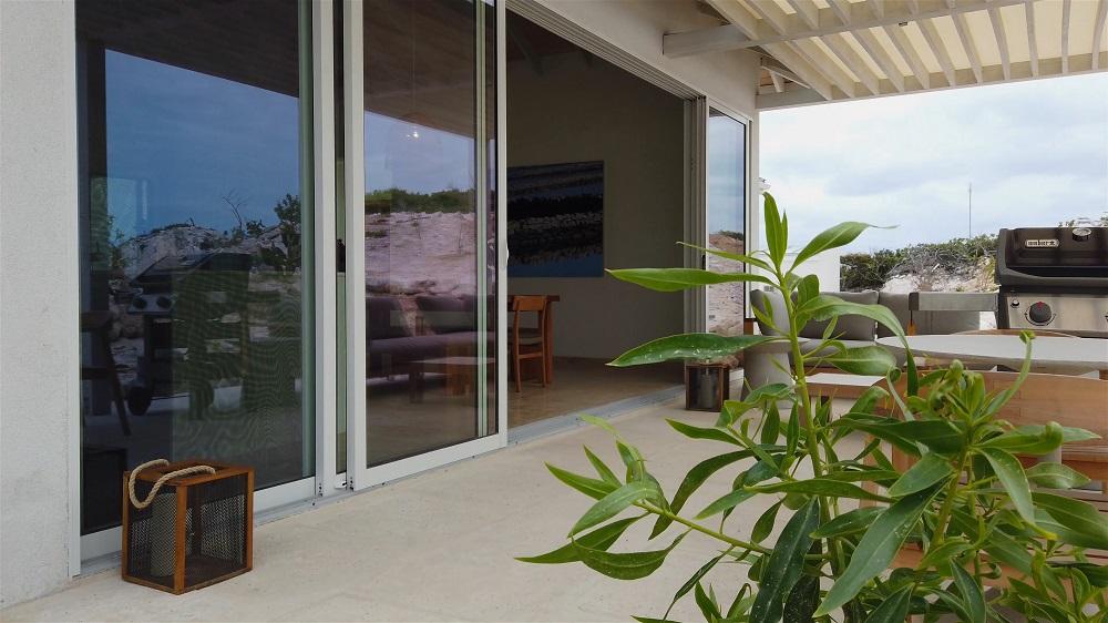 Peninsula - Three Bedroom Oceanfront Coral Villa