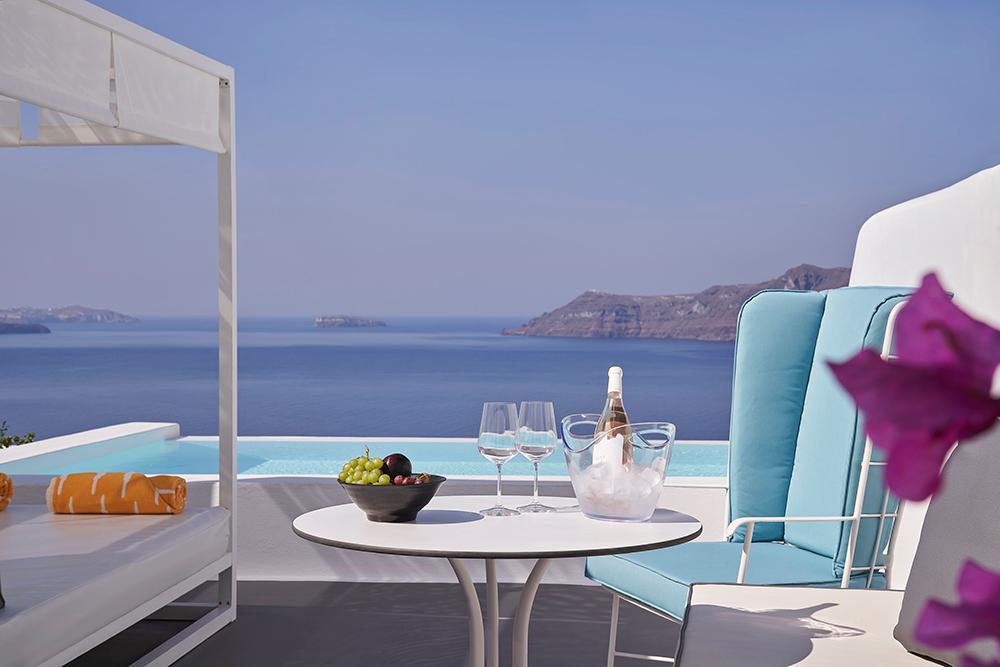 Honeymoon Suite with Open Air Jetted Tub