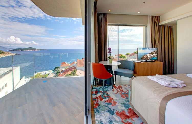 Corner Suite Sea View