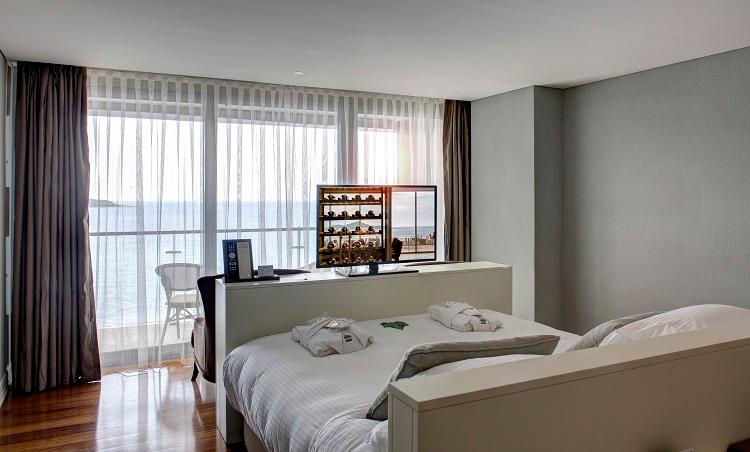 Deluxe Sea View Room with Balcony
