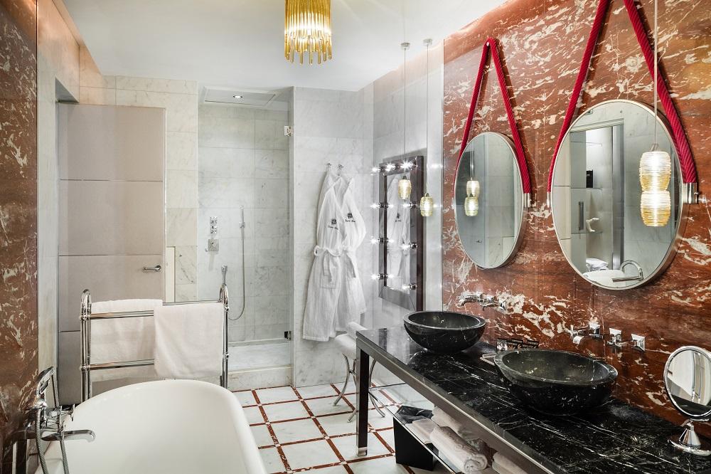 Regina Suite