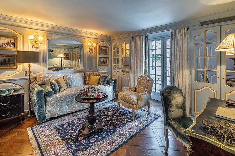 Terrace Suite with Private Roman Pool - Villa Picasso