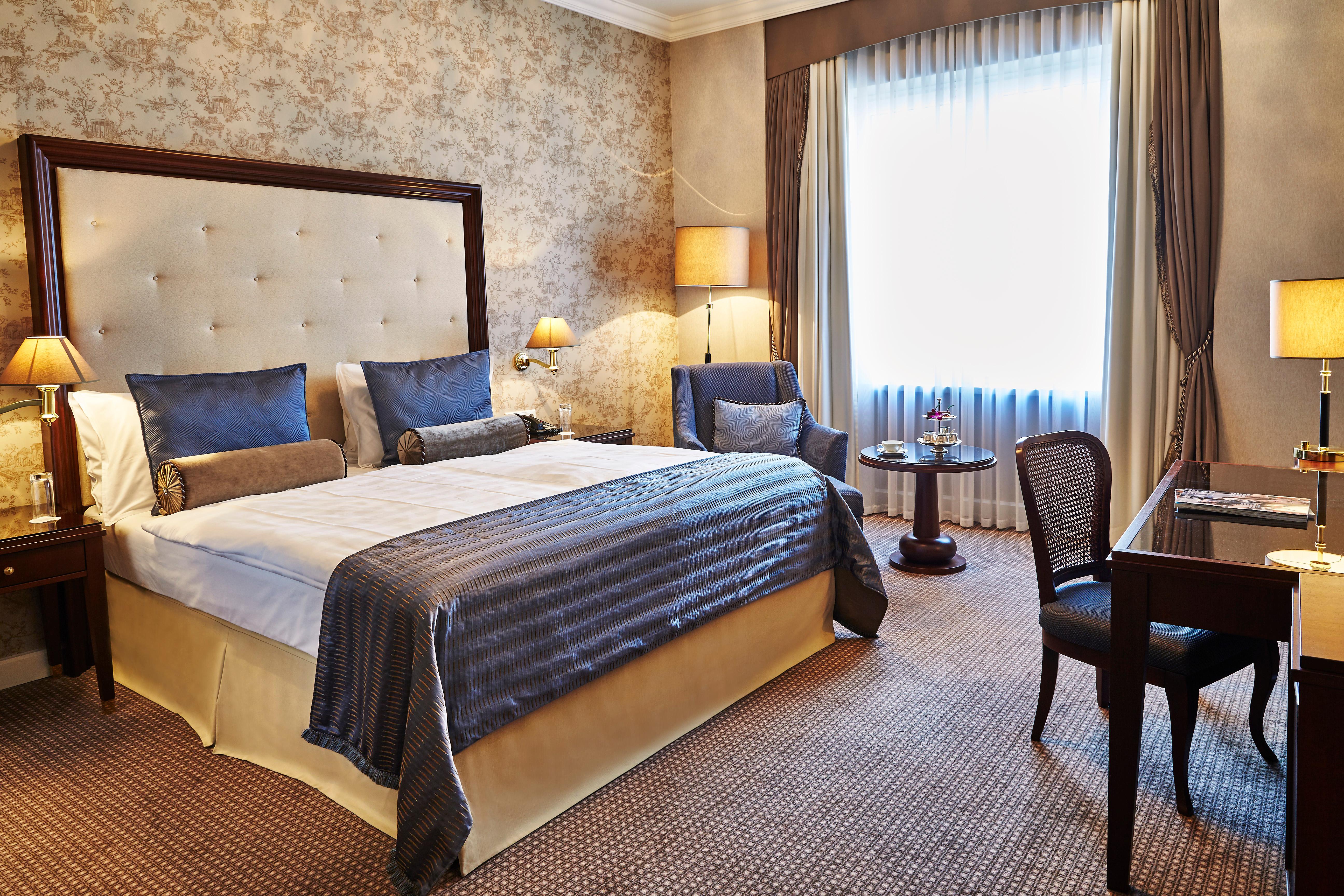 Superior King Room