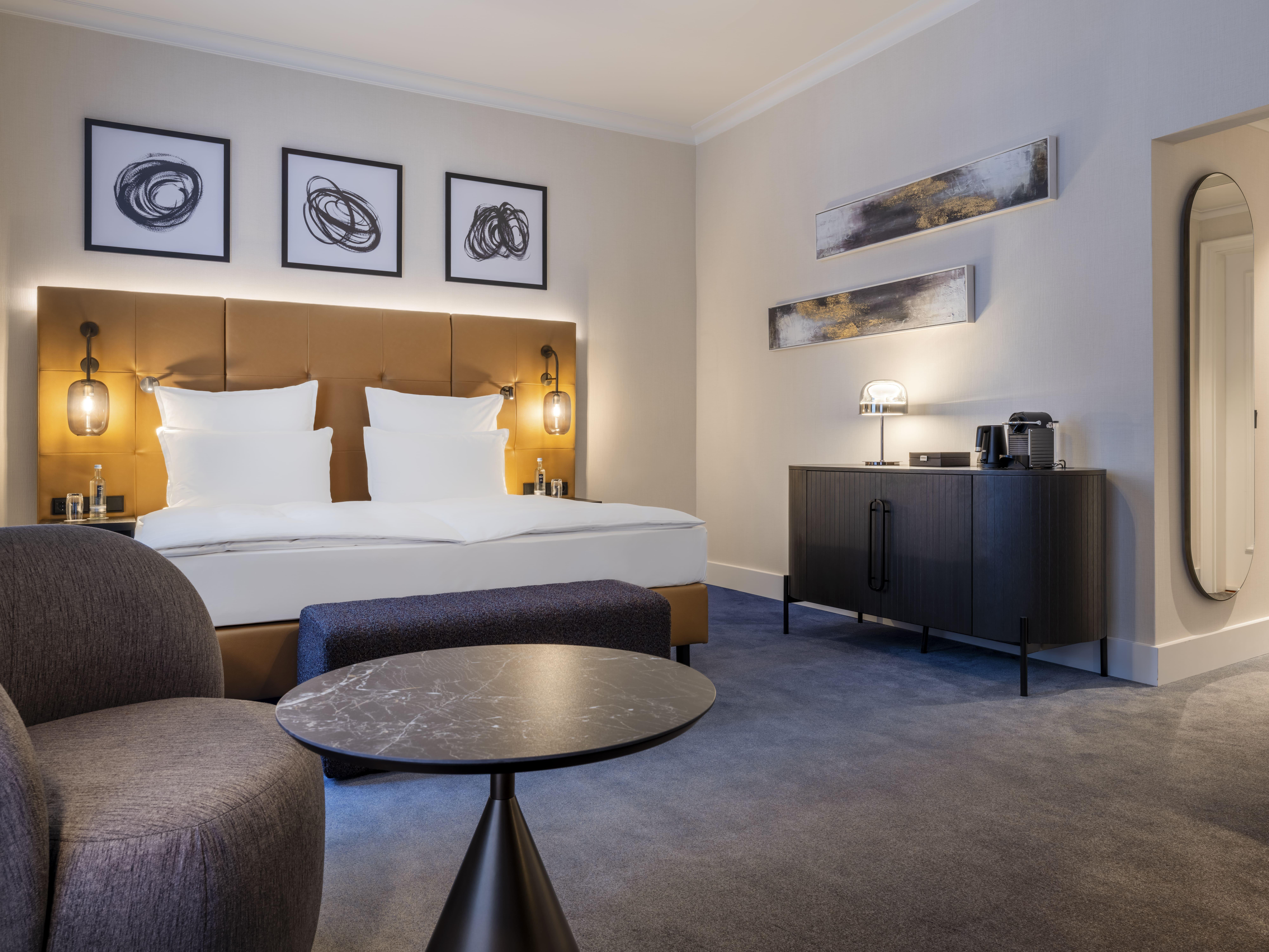 Deluxe Signature Room