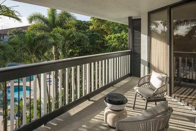 Premium Pool View Room