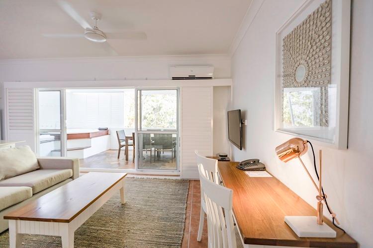 Self-contained Villas & Apartments