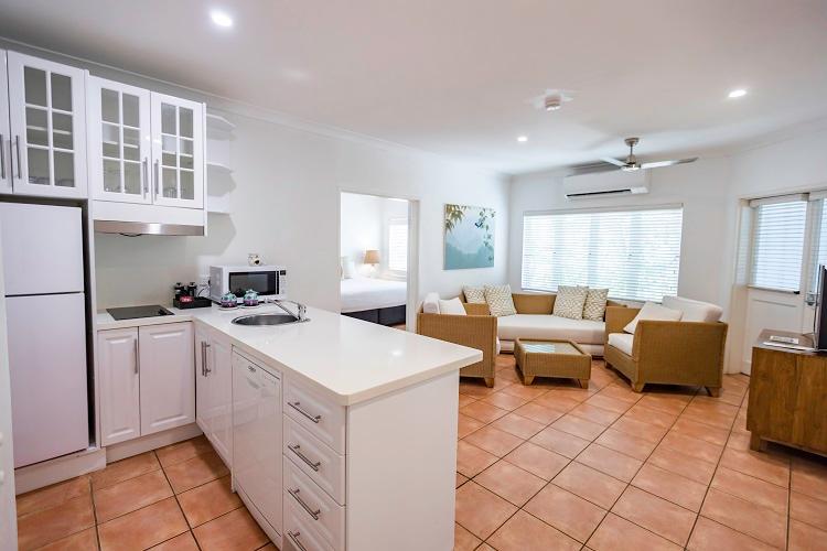 Reef Suite Ocean View Spa Apartment