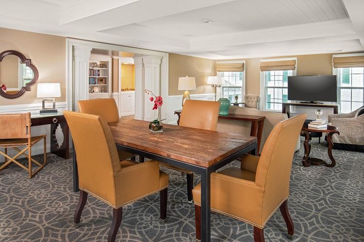 Main Hotel Suite -Bi-level