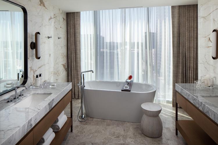 One Bedroom Suite One King Bed with Balcony