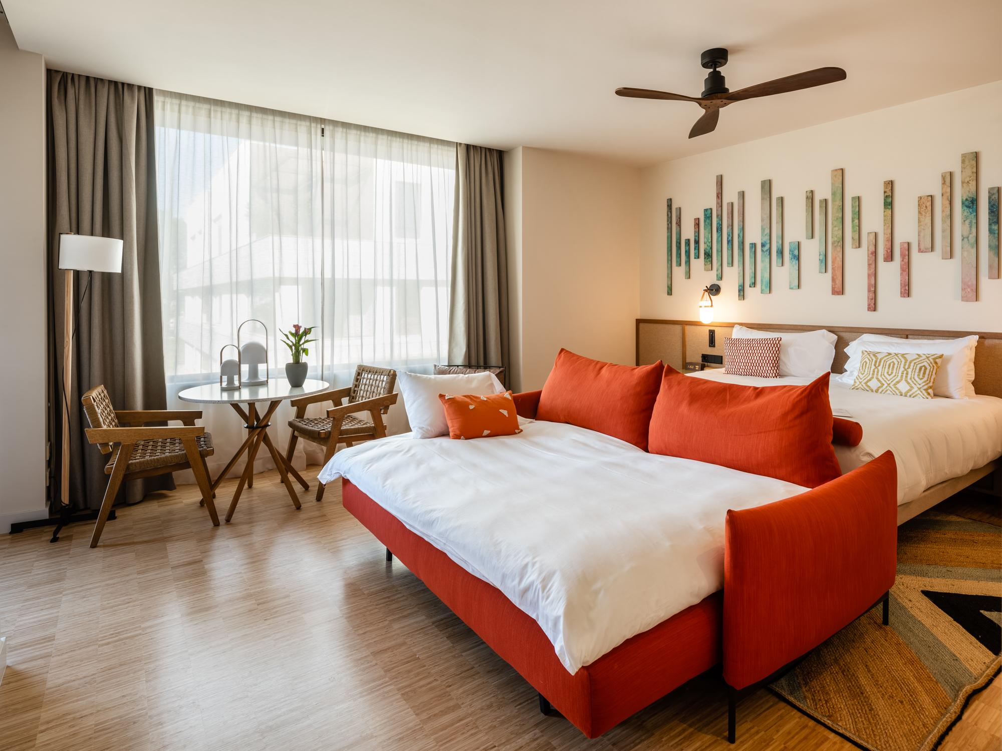 1 King Bed Premium Private Garden