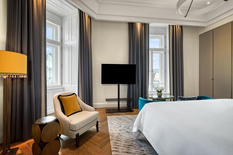 Elisabeth Bridge Suite