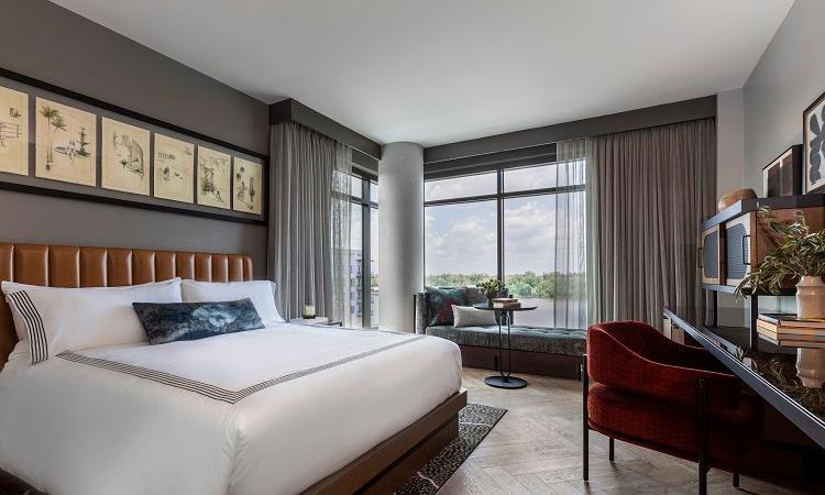 1 King Corner, Riverfront
