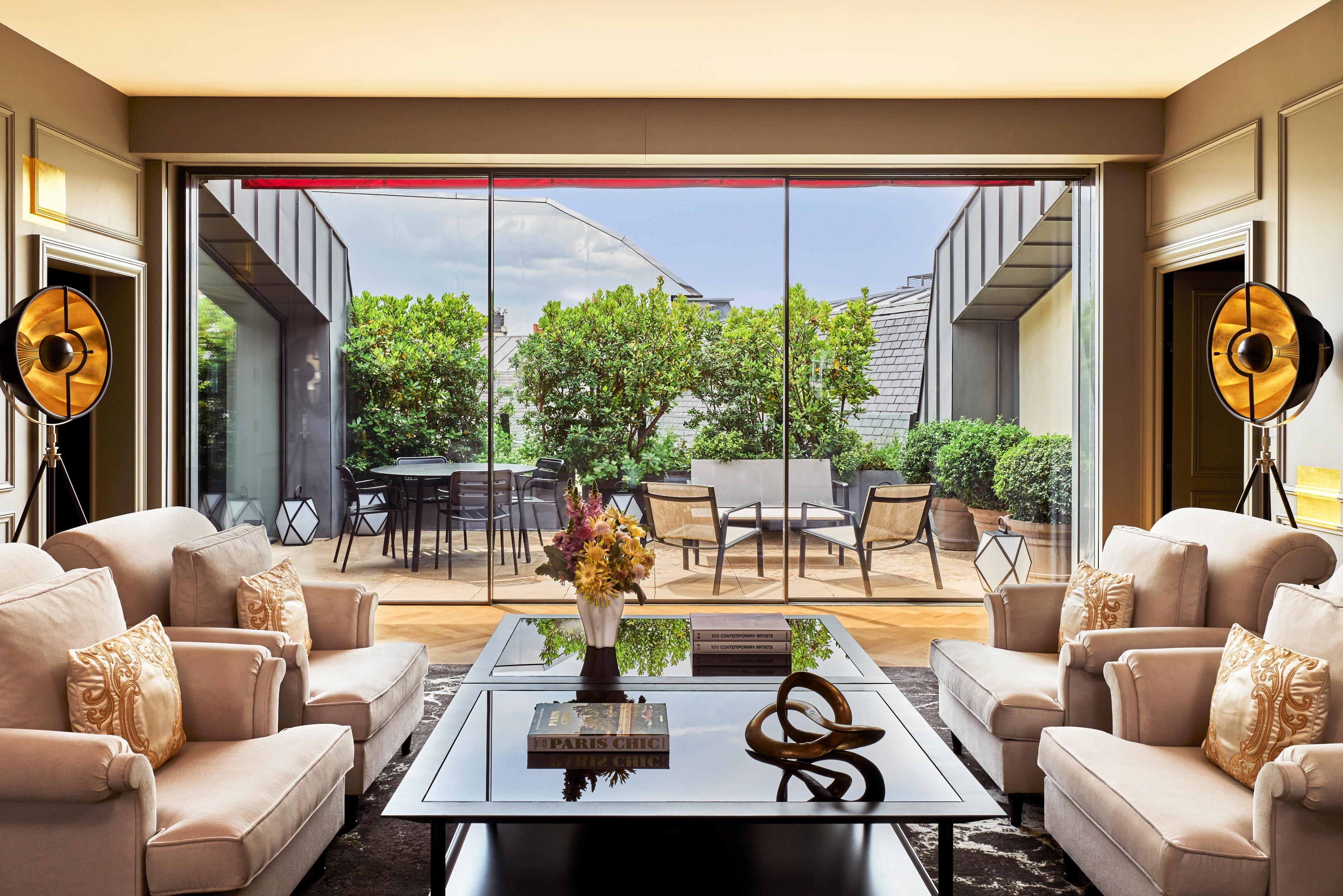 Harcourt Paris Suite